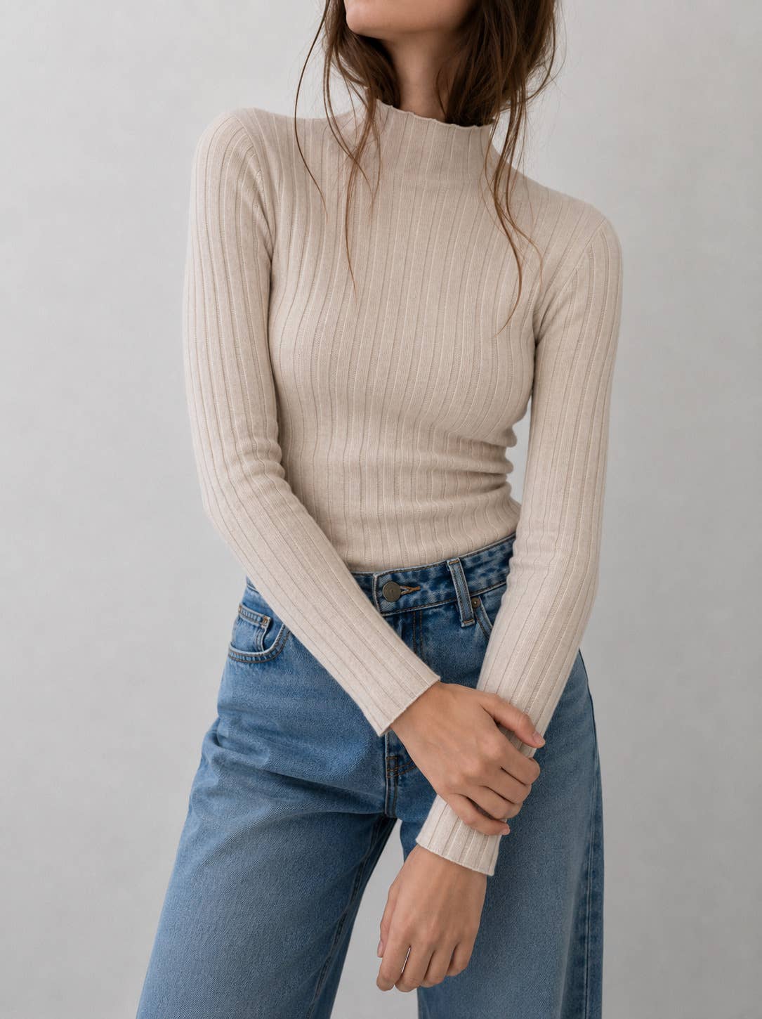 Gerippter Basic-Pullover mit Stehkragen