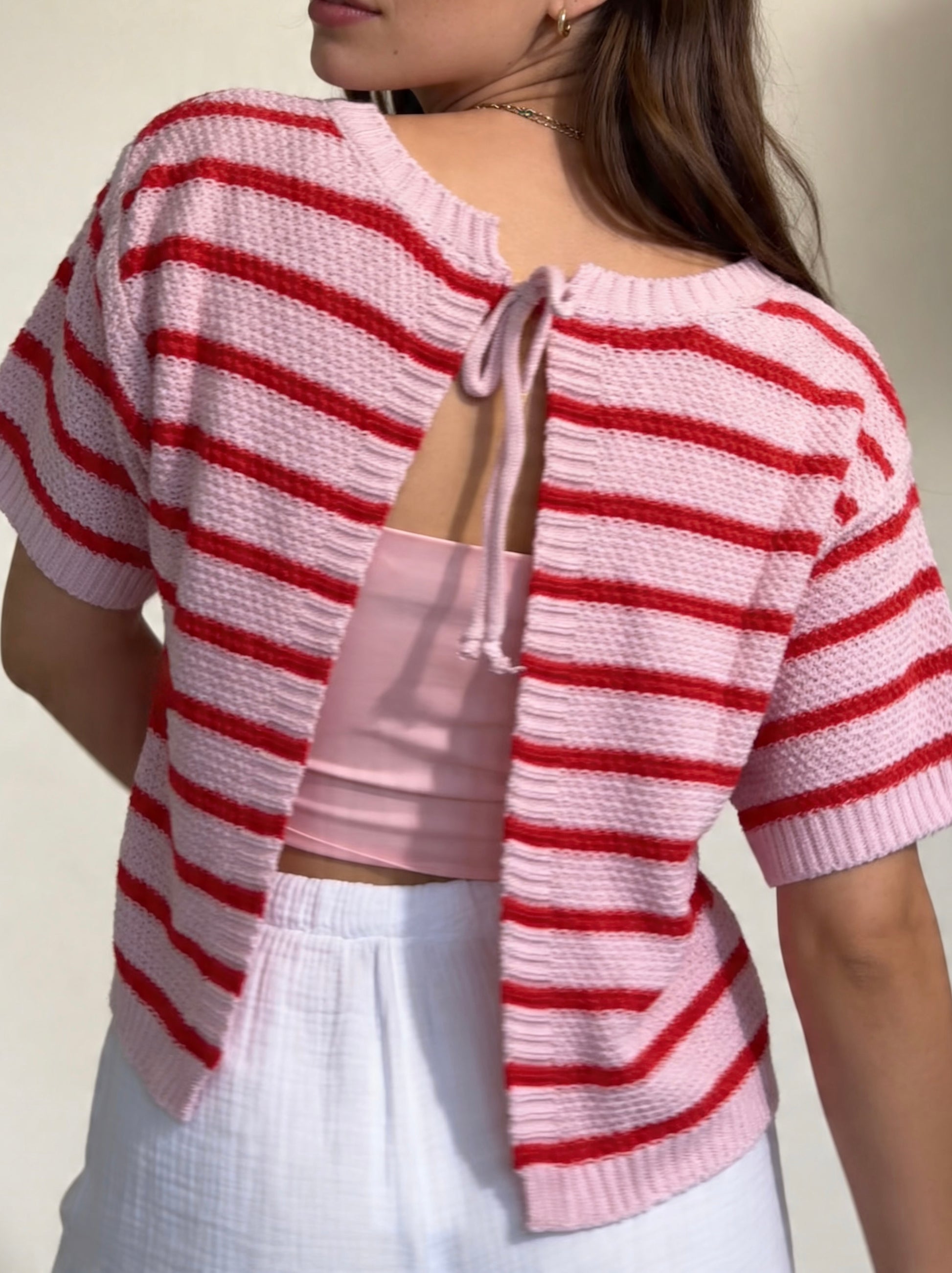Rückenfreies Streifen Shirt
