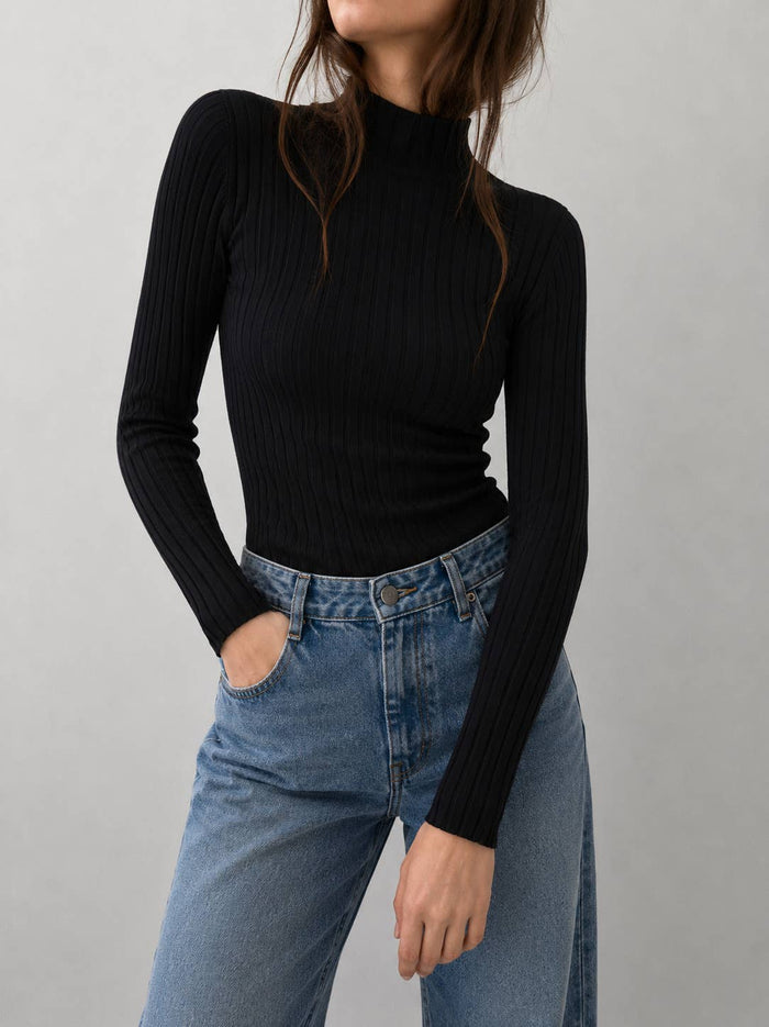 Gerippter Basic-Pullover mit Stehkragen