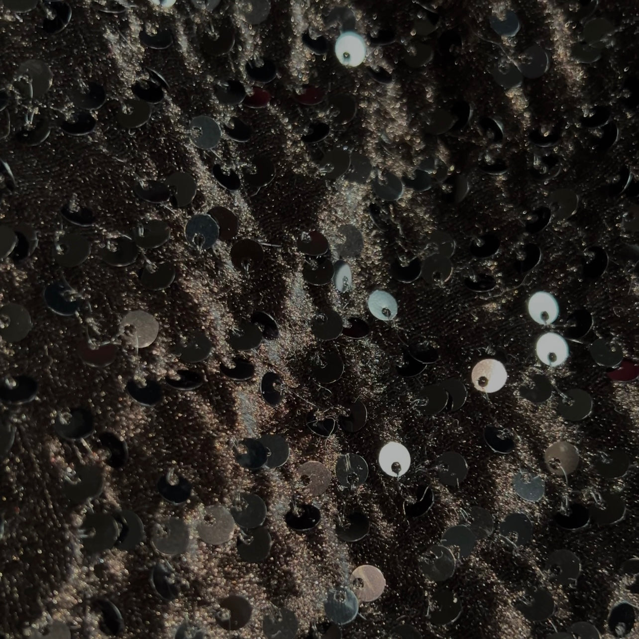 Chemise à sequins « Indira », noire