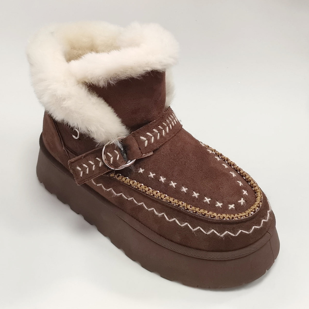 Winter Boots — gefütterte Stiefeletten braun weiß