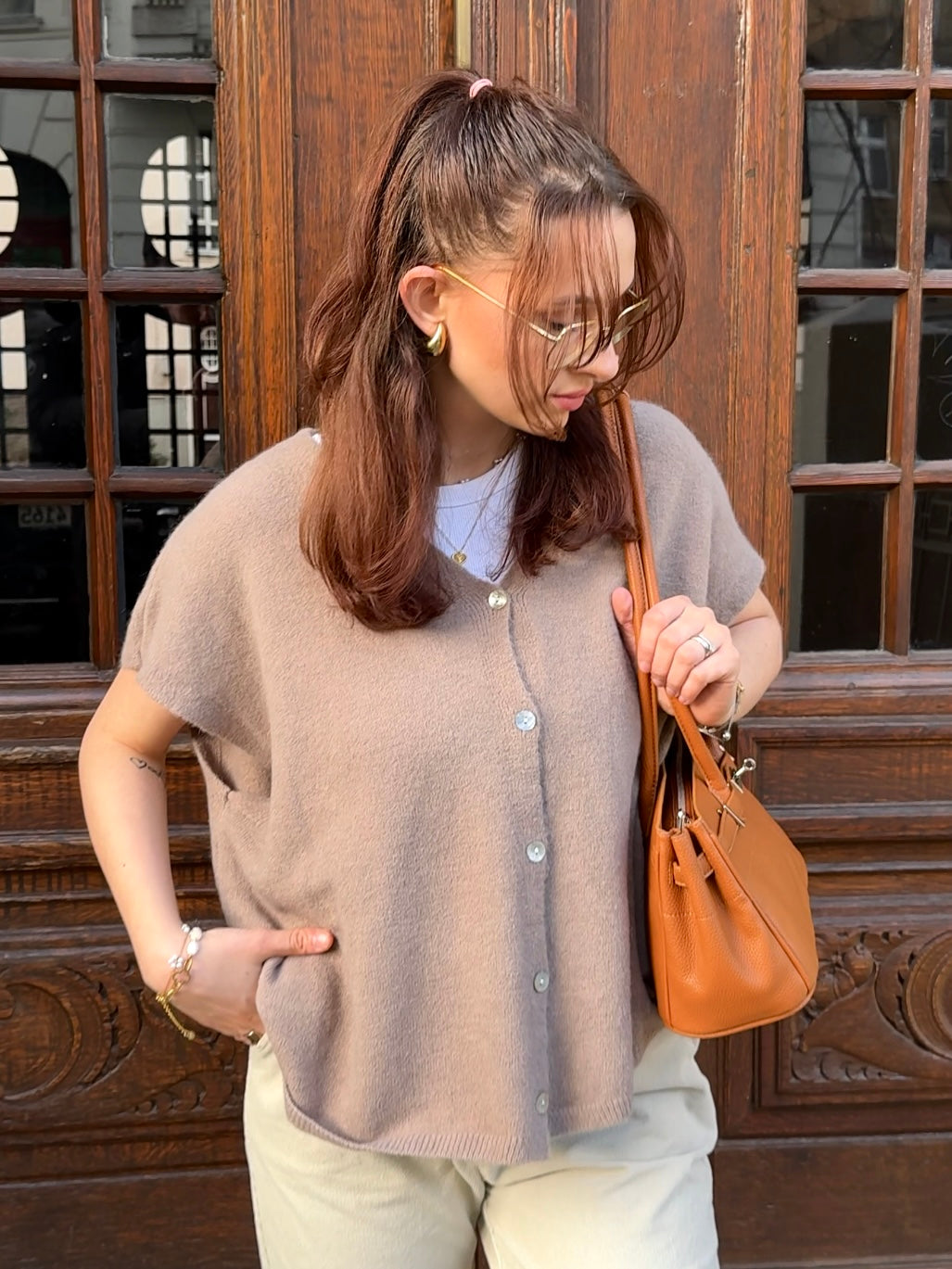 Kurze Strickjacke „Ceyda“ taupe