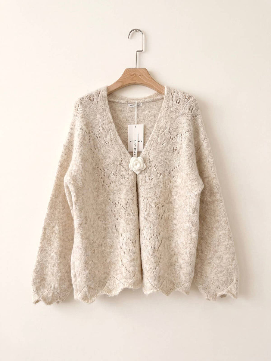 Oversize Strickjacke mit Blume