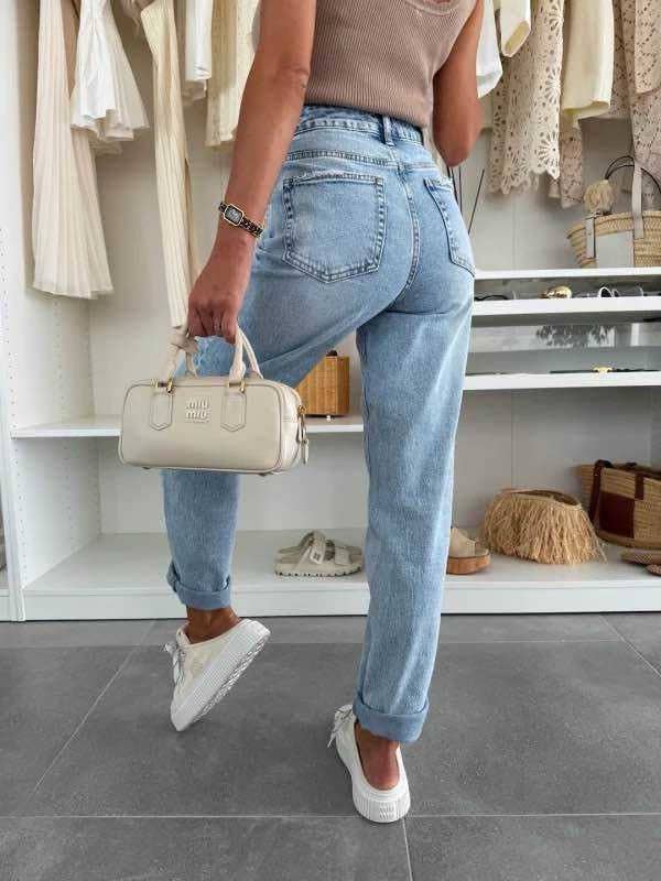 High-Waist Ballon Jeans