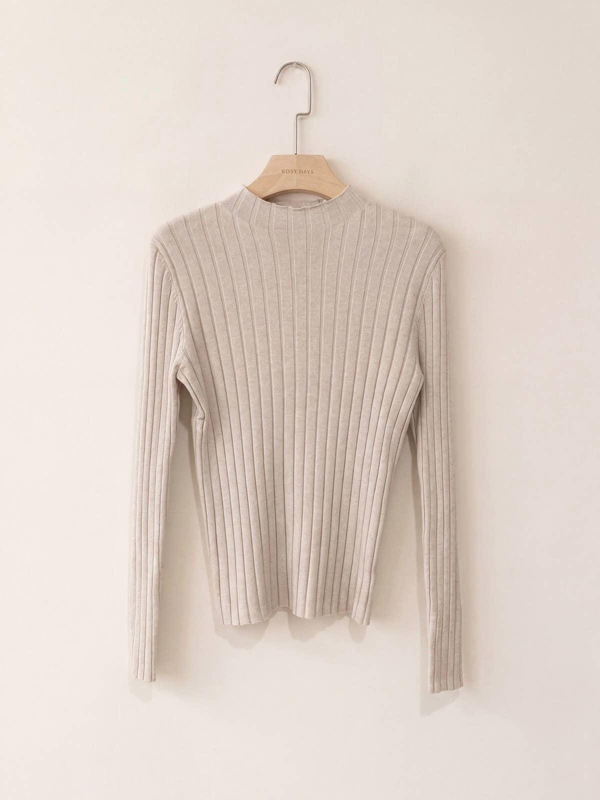 Gerippter Basic-Pullover mit Stehkragen